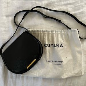 Cuyana  mini saddle leather bag black